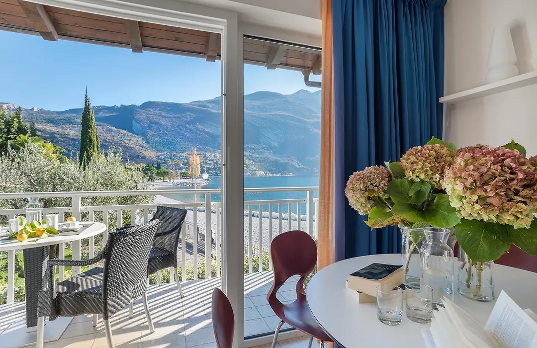 Casa Toblini Al Lago On The Beach-1